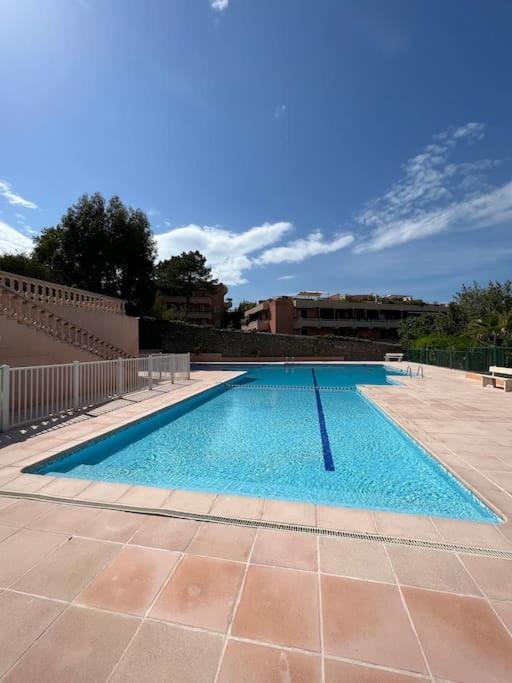 Appartement Avec Jardin Au Coeur De Saint-Tropez. Exterior photo